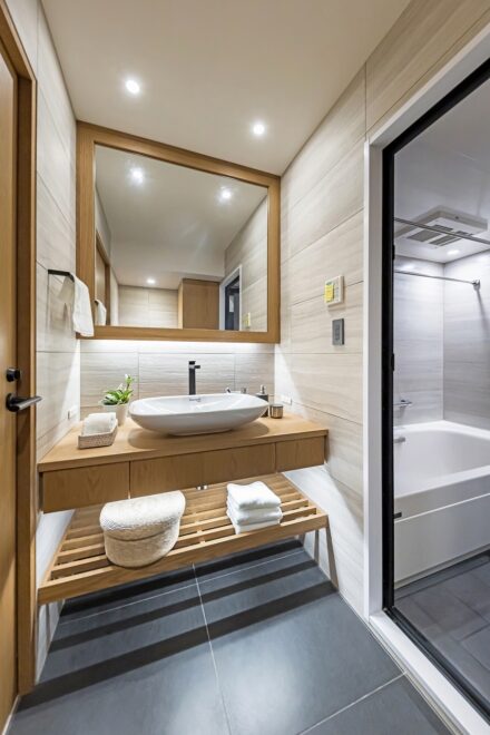 RE Apartment UNITED ARROWS LTD.