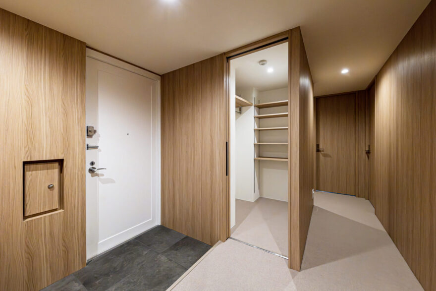 RE Apartment UNITED ARROWS LTD.